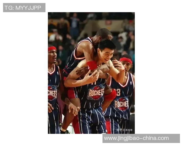 姚明与阿泰斯特的篮球传奇再聚首回忆往昔情谊与竞技精神的交融