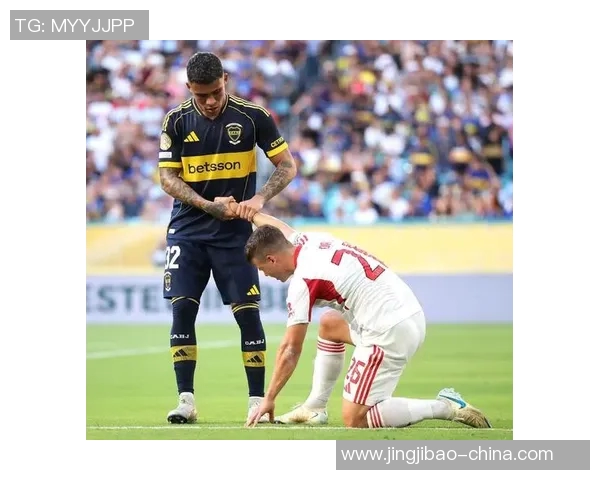 友谊赛精彩对决本菲卡与巴黎圣日耳曼平局红牌事件引发全场热议