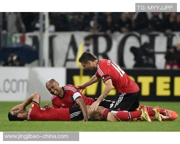 那不勒斯绝杀本菲卡4-3逆转胜利补时进球点燃全场激情